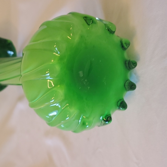 16" Electric Green Swirl Vase 💚 - Picture 10 of 10